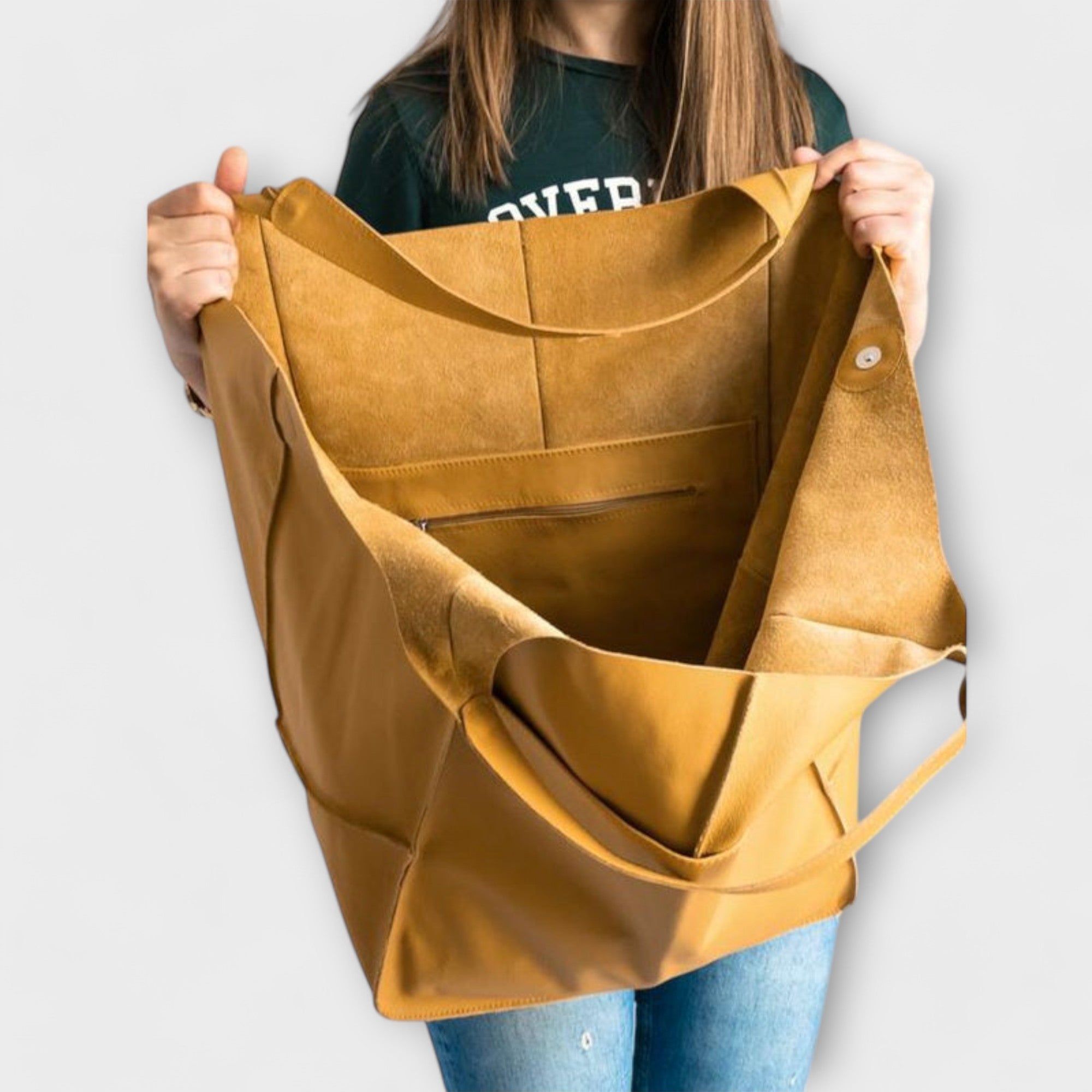 Lora. - Oversized Weekender Bag