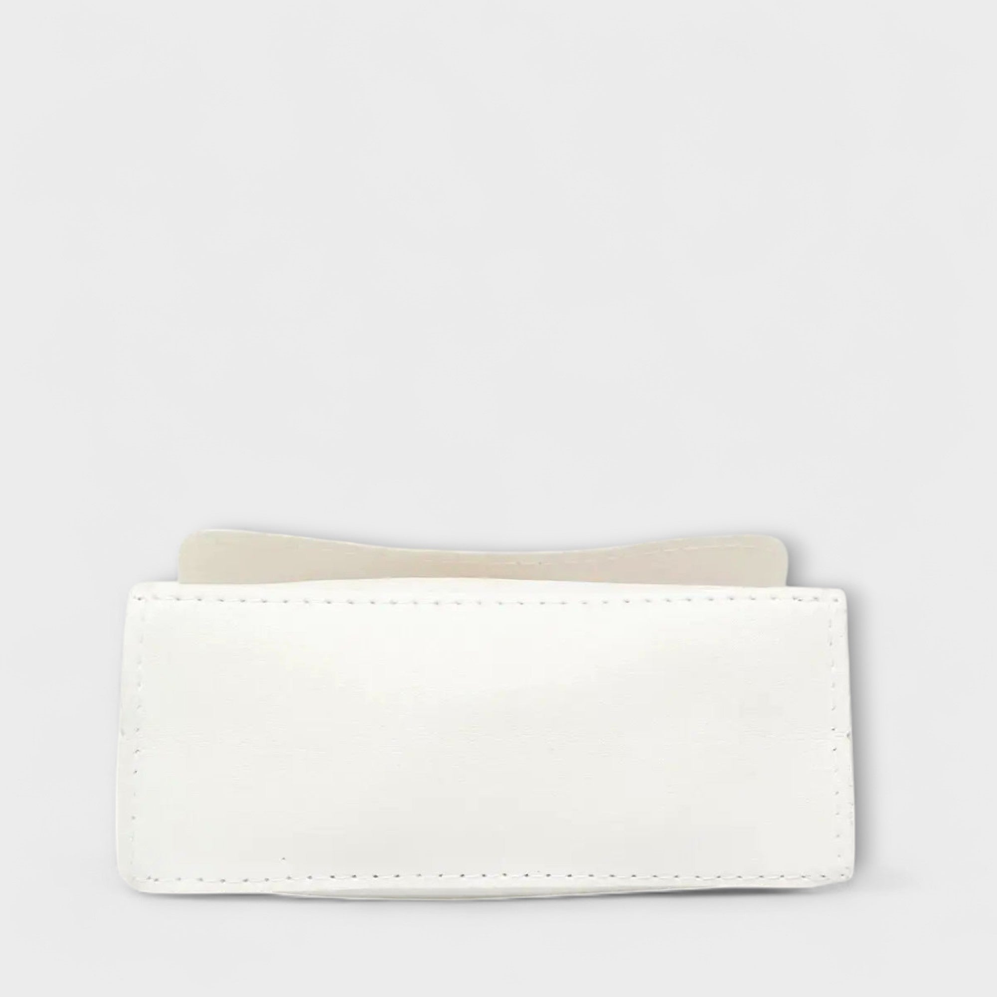 Lora. - Handbag