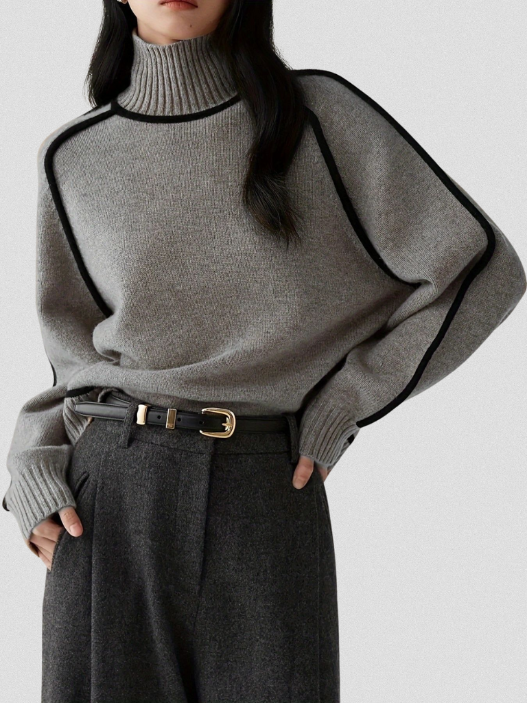 Eloise – Turtleneck with Contrast Details