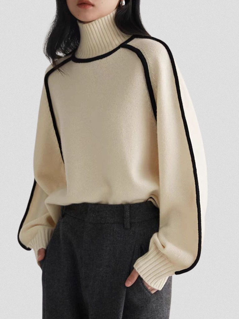 Eloise – Turtleneck with Contrast Details