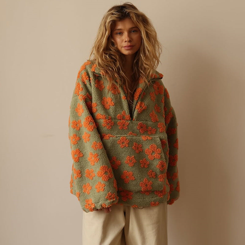 Lola – Teddy jumper with floral print