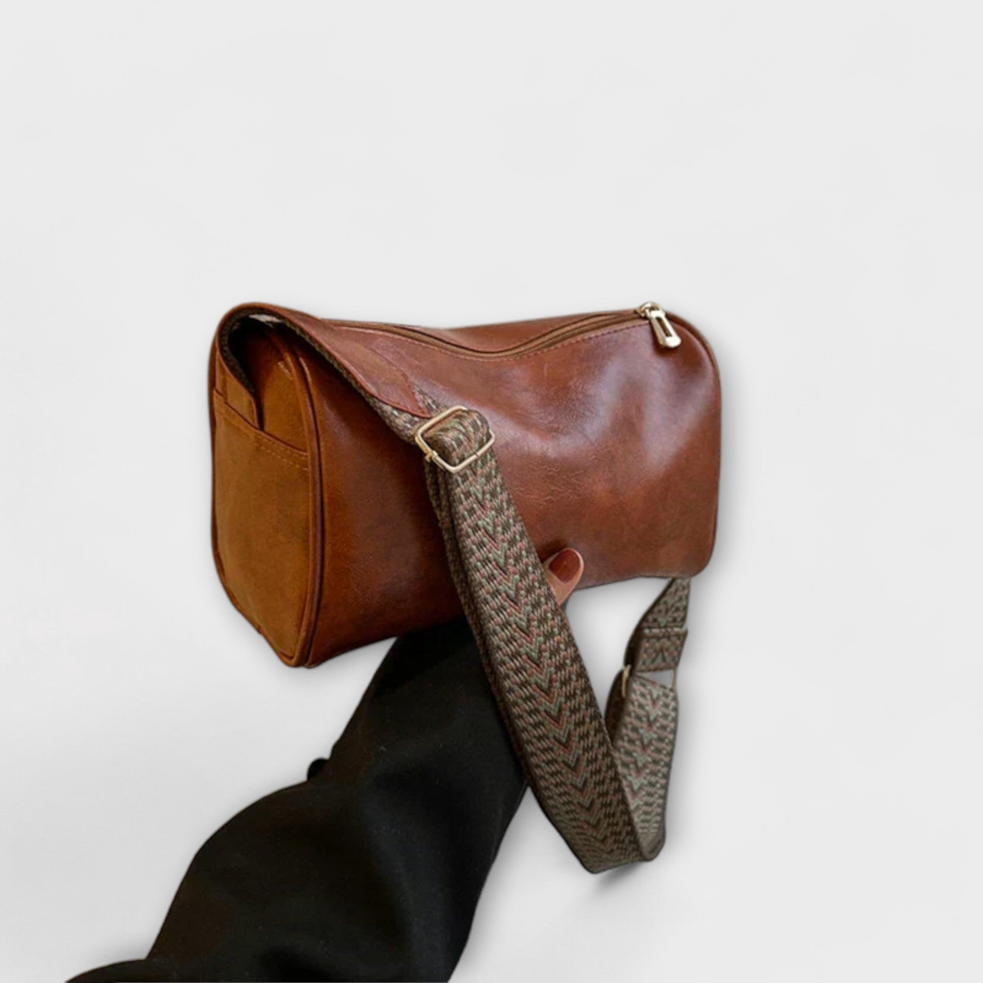 Lora. - Vintage Crossbody Bag