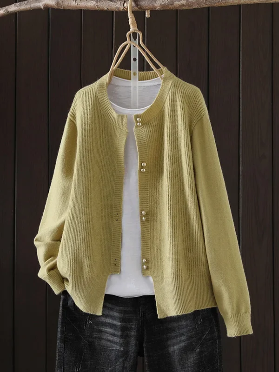 Lina – Fine-knit cardigan with pearl buttons