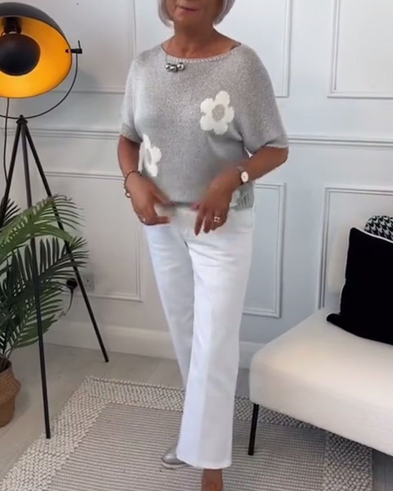 Daisy – Knitted Jumper with Floral Detail