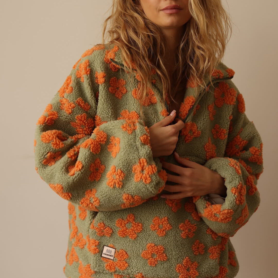 Lola – Teddy jumper with floral print