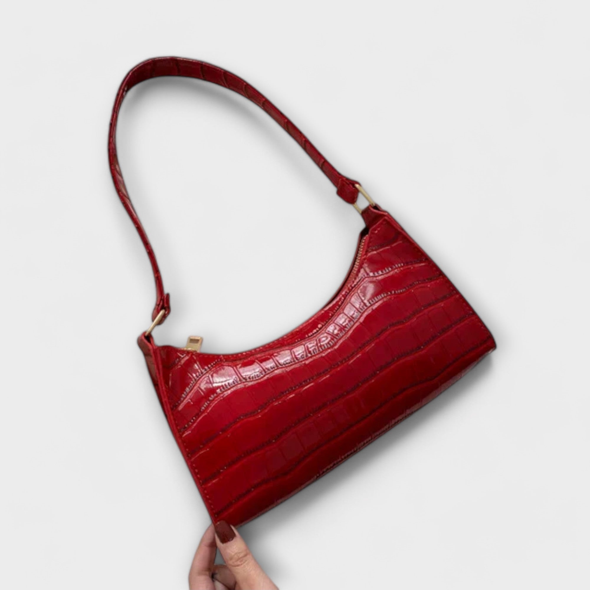 Lora. - Shiny Leather Bag
