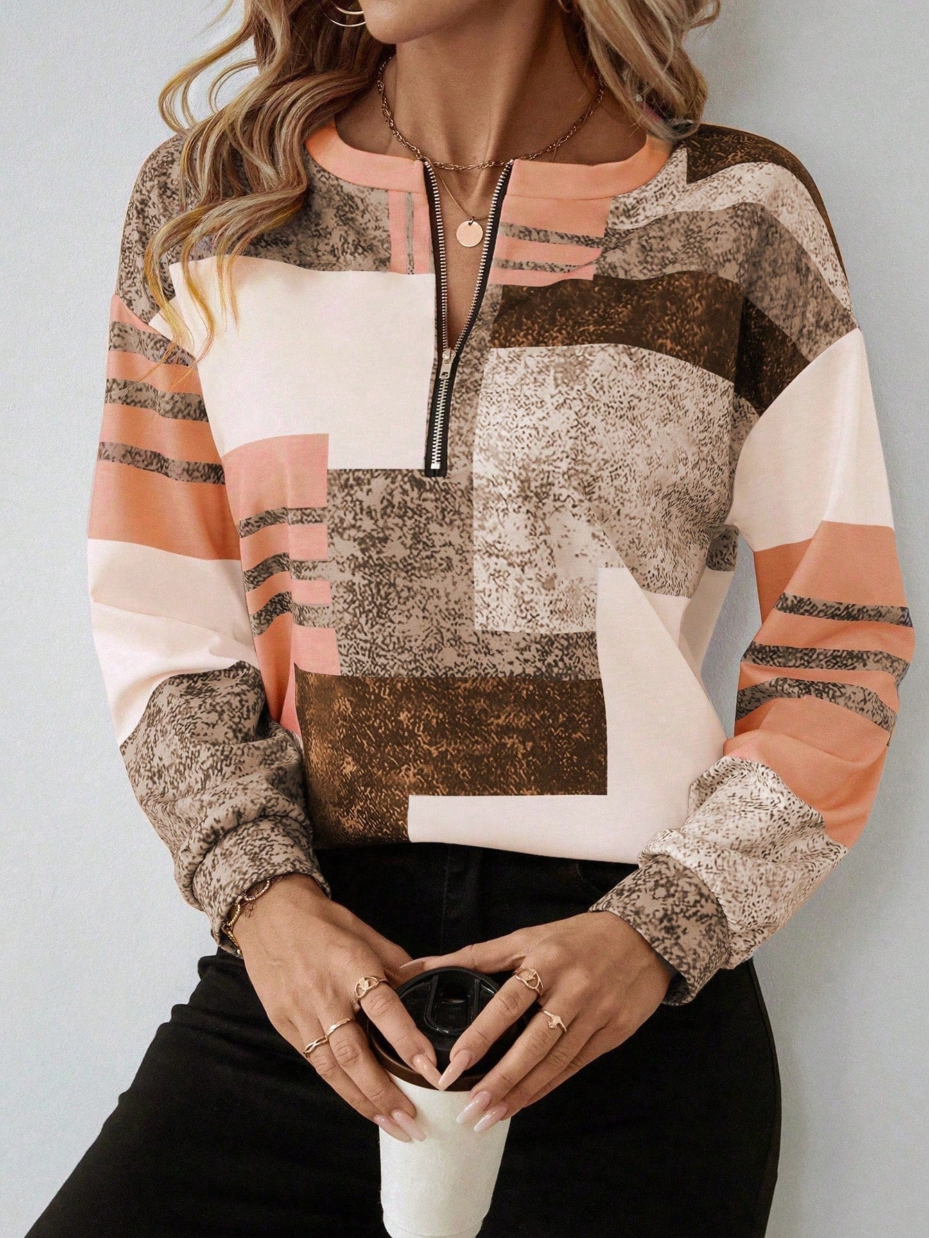 Mara – Jumper with Graphic Print and Zip Closure