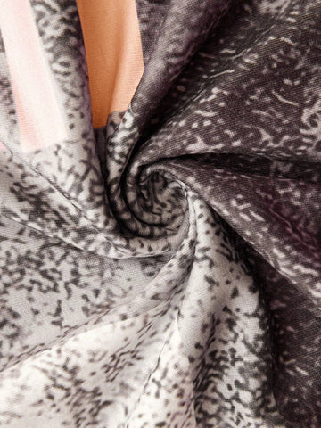 Mara – Jumper with Graphic Print and Zip Closure